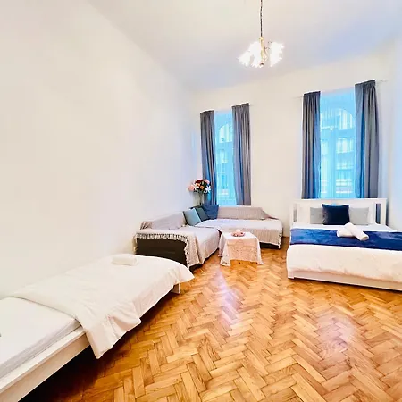 Accommodatie bij particulieren Kerepesi 3 - Opposite Keleti Station *